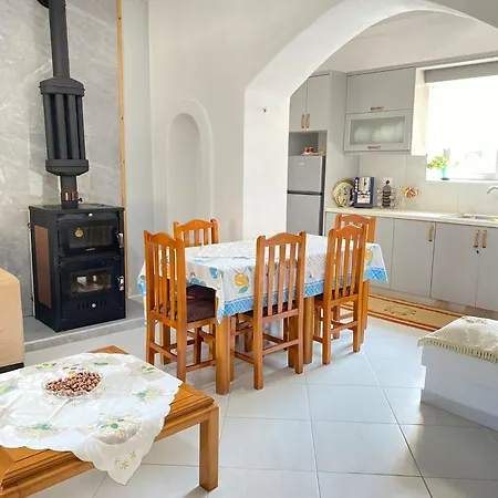 Meta - Welcoming With Byrek & Traditional Meals Bed & Breakfast Gusmar