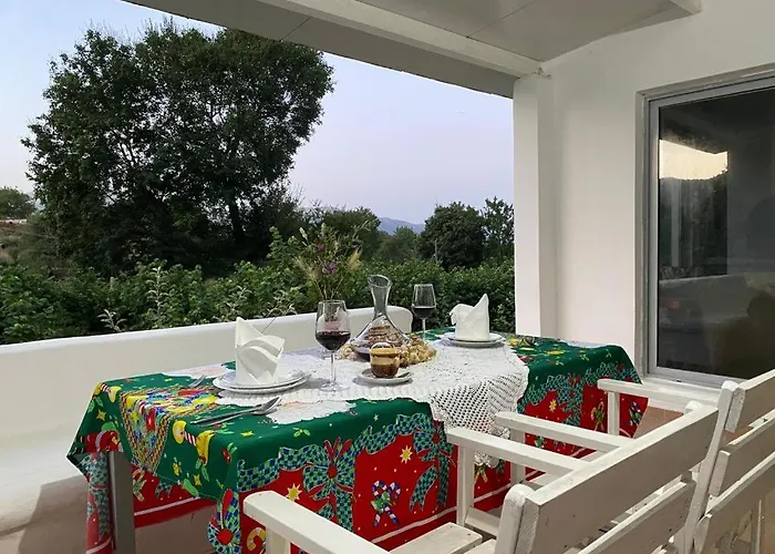 Meta - Welcoming With Byrek & Traditional Meals Отель типа 