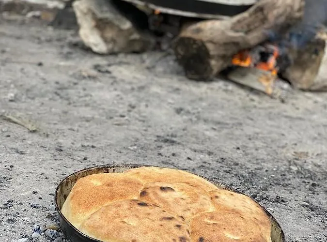 Meta - Welcoming With Byrek & Traditional Meals Отель типа 