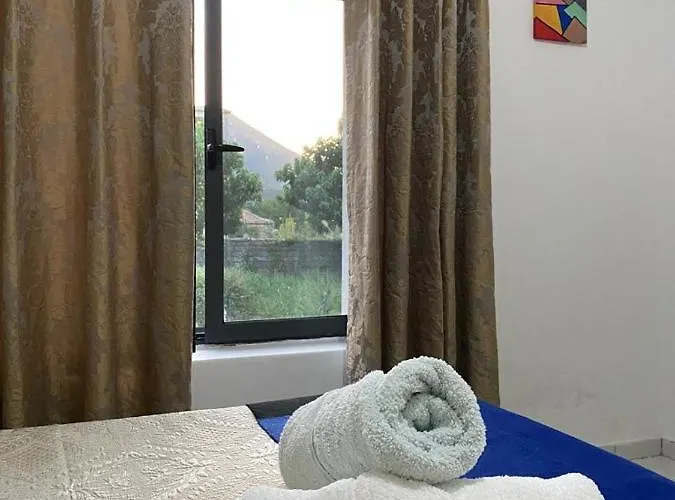 Couette-café Meta - Welcoming With Byrek & Traditional Meals 4*